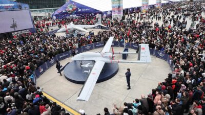 TEKNOFEST’te Bayraktar TB3’e yoğun ilgi