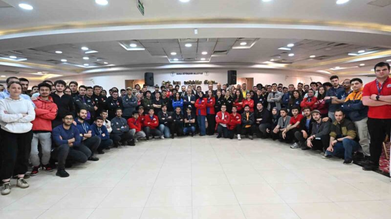 Bursa Büyükşehir Belediye Başkanı Alinur Aktaş, TEKNOFEST çerçevesinde Bursa’da yapılan