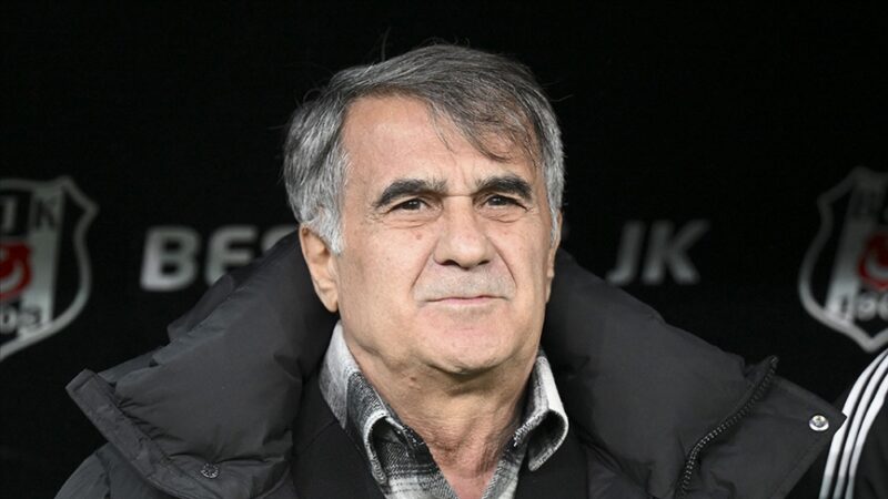 Derbide Fenerbahçe'yi yenerek ligde üst üste 4. galibiyetine imza atan