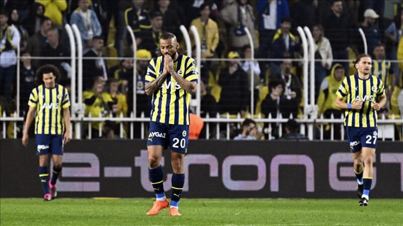Spor Toto Süper Lig'in 31. haftasında Fenerbahçe ile İstanbulspor arasındaki