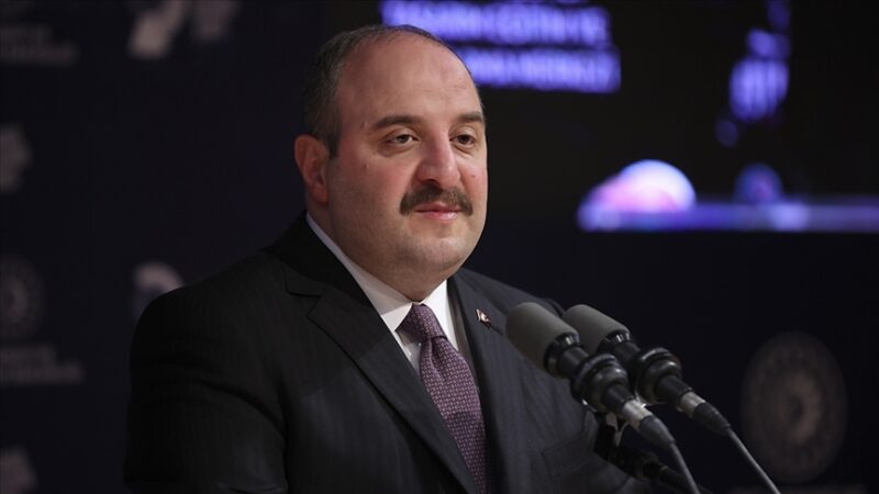 Sanayi ve Teknoloji Bakanı Mustafa Varank, "Biz hep yapmanın derdindeyiz.