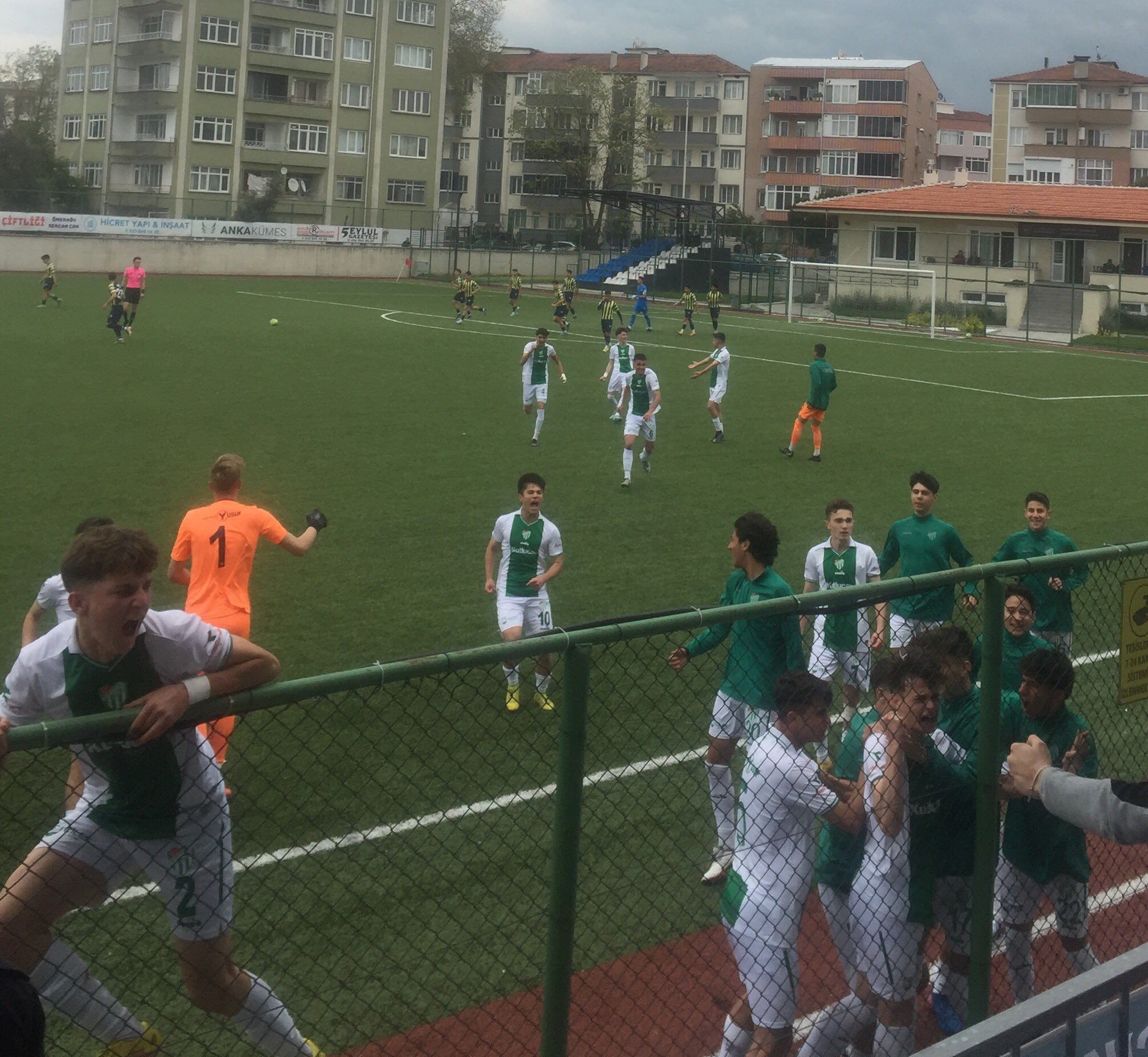 Bursaspor Fenerbahçe’yi devirdi! Kupaya az kaldı…