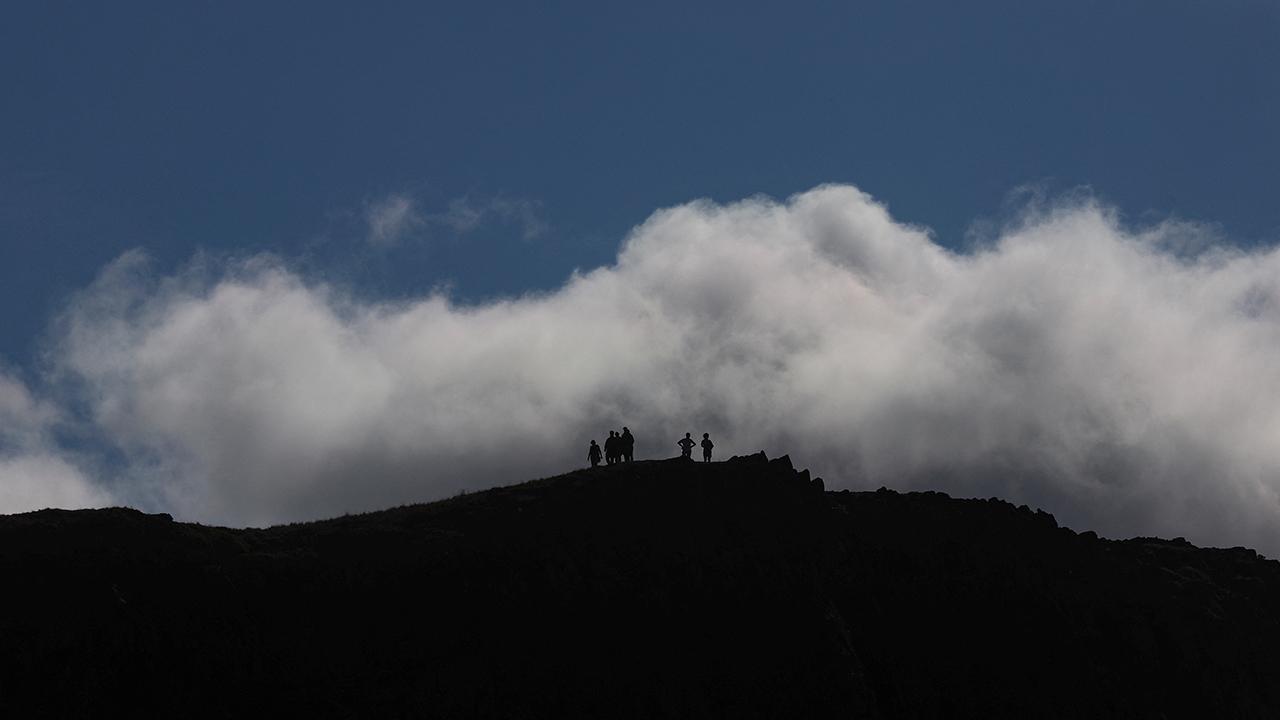 Hamile karısını yanardağdan iterek öldürdü