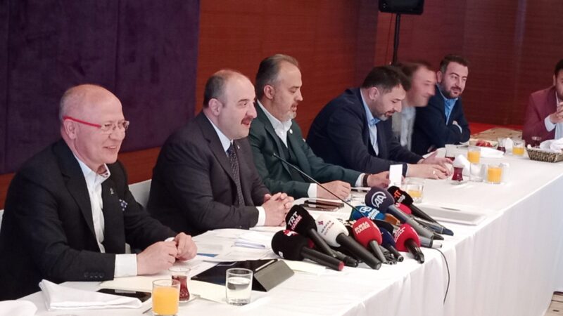 Olay Gazetesi Yazarı Ahmet Emin Yılmaz, Sanayi ve Teknoloji Bakanı