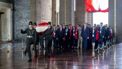 Anıtkabir’de 19 Mayıs töreni