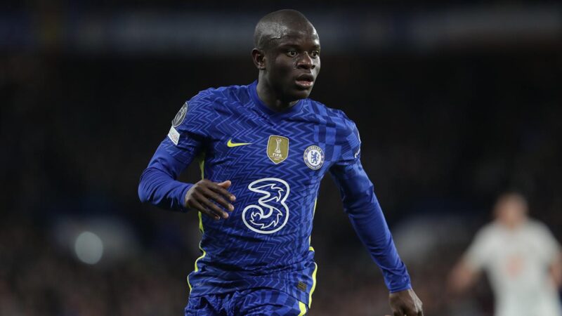 Chelsea'nin yıldızı N'Golo Kante, sezon sonunda bitecek olan sözleşmesini yenileyeceğinin