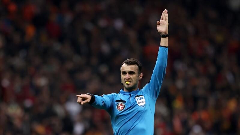 UEFA’dan Atilla Karaoğlan’a görev FIFA kokartlı Türk hakem Atilla Karaoğlan, Macaristan'da devam eden 17