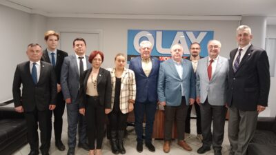 Bursa’dan Memleket çağrısı! ‘Yenilik değişimse bunu anlatanlara oy verilmeli’