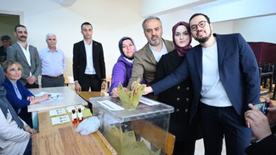 Başkan Aktaş, oyunu kullandı