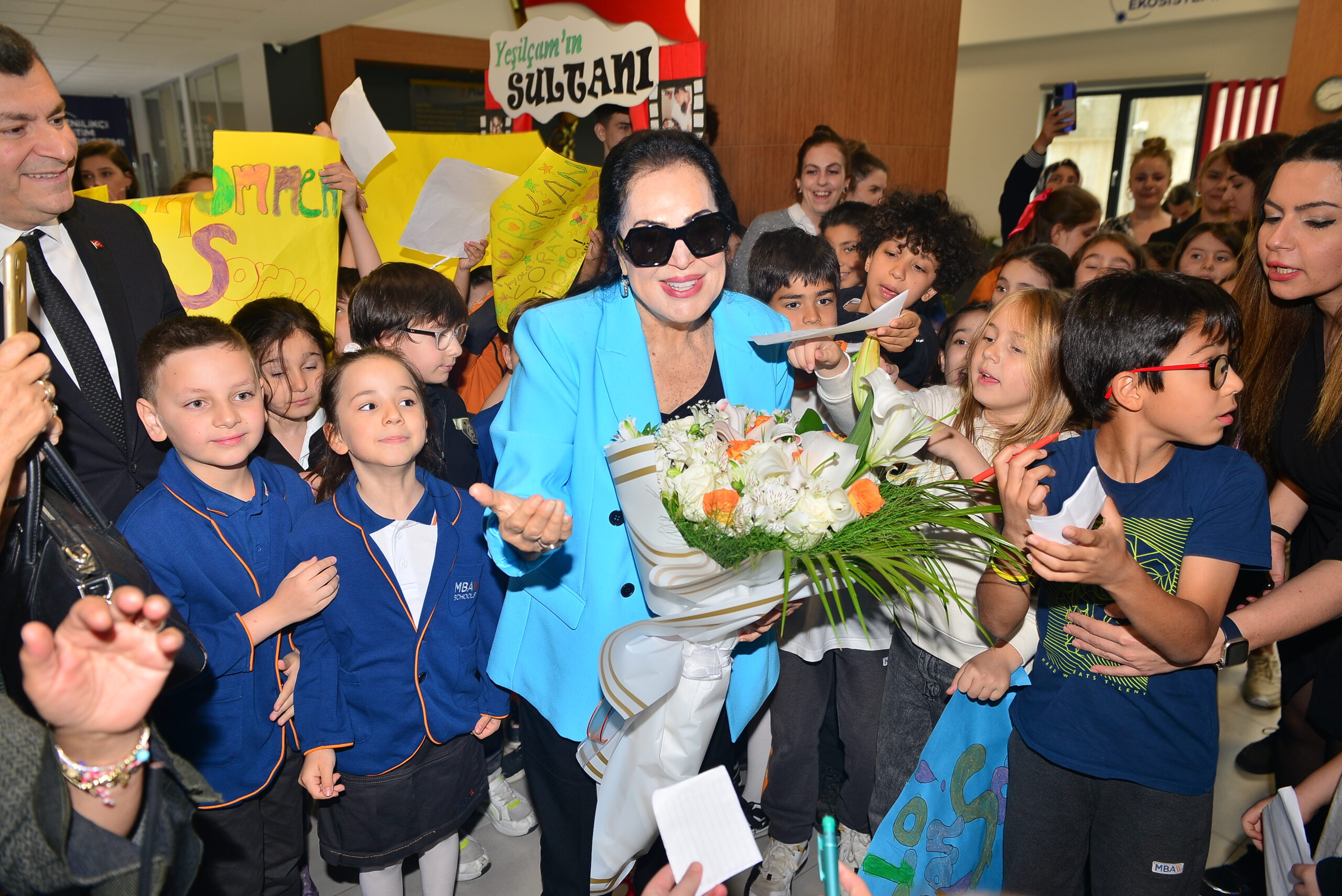 Bursa’da Türkan Şoray sürprizi! Bursa’da Türkan Şoray sürprizi!