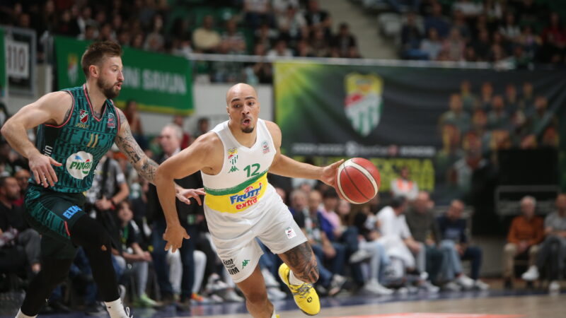Bursaspor kritik seriye başlıyor! İzmir’deki maç saat kaçta hangi kanalda? Mustafa Kemal Atatürk Karşıyaka Spor Salonu'ndaki zorlu mücadele saat 20.30'da