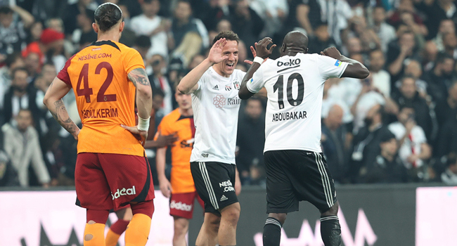 Derbide kazanan Beşiktaş