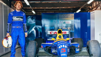 Vettel piste dönüyor