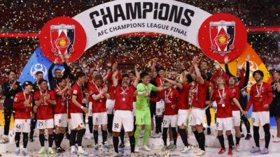 Şampiyon Urawa Red Diamonds