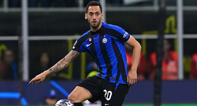 Hakan Çalhanoğlu tarihe geçecek