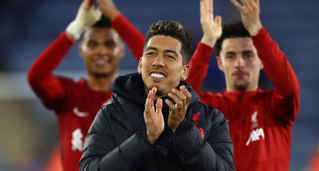 Liverpool 4 isme veda ediyor