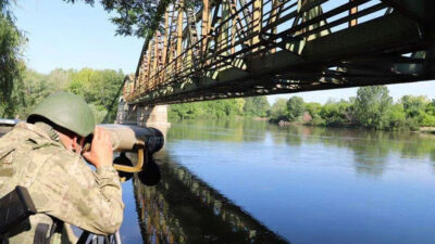 MSB duyurdu! Yunanistan sınırında 10 kişi yakalandı