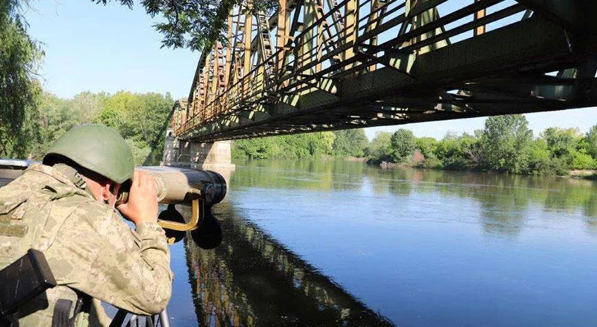 MSB duyurdu! Yunanistan sınırında 10 kişi yakalandı