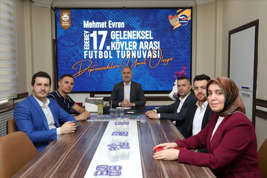 Edebey Futbol Turnuvası’nın geliri depremzedelere bağışlandı Edebey Futbol Turnuvası’nın geliri depremzedelere bağışlandı