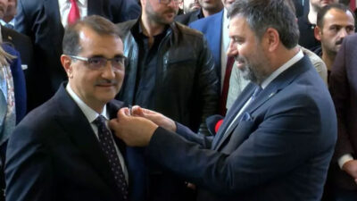 Bakan Dönmez, TBMM’de milletvekili kaydını yaptırdı