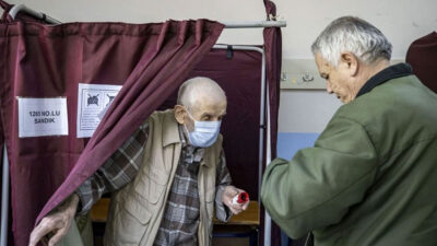 Türkiye sandık başında: Yurttan kareler