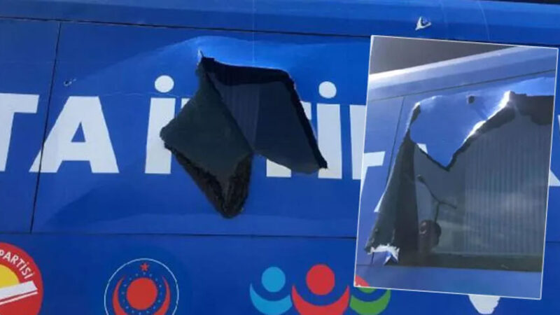 Van’dan Gaziantep’e gitmek üzere yıla çıkan ATA İttifakı’nın seçim otobüsüne
