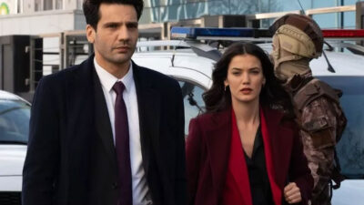 Ünlü oyuncunun sevgilisi güzelliğiyle büyüledi!