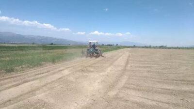 Son yağışlar yüzleri güldürdü ama… “Ben asıl o yıldan endişeliyim” diyerek açıkladı