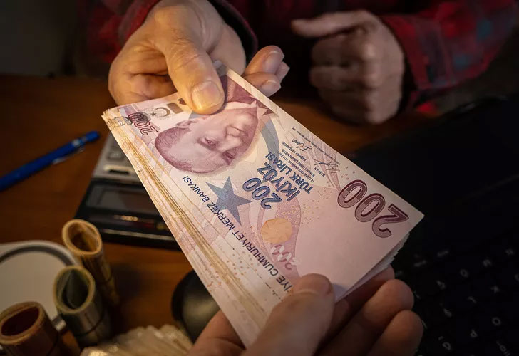 Emekli bayram ikramiyesinde zam kesinleşti! Herkes rakamı merak ediyor! Liderler açık açık söyledi… Emekli bayram ikramiyesinde zam kesinleşti! Herkes rakamı merak ediyor! Liderler açık açık söyledi…