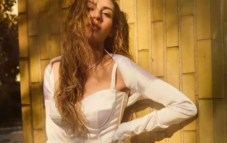 Sinem Kobal kızı Lalin ile görüntülendi!