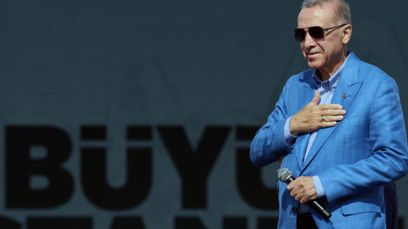 Cumhurbaşkanı Erdoğan; İstanbul ‘evet’ derse bu iş biter AK Parti'nin İstanbul'da düzenlenen mitinginde konuşan Cumhurbaşkanı Recep Tayyip Erdoğan,