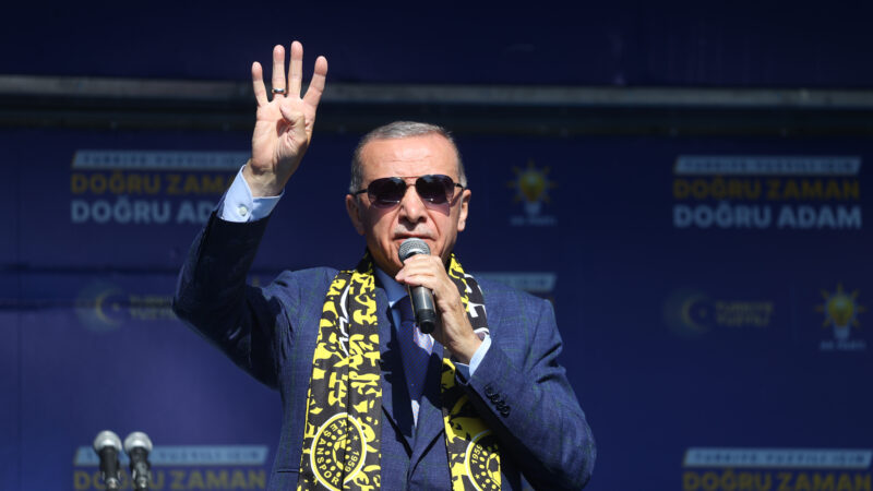Cumhurbaşkanı Erdoğan: ‘Provokasyonla olay çıkarıyorlar’ Cumhurbaşkanı Recep Tayyip Erdoğan, seçime 6 gün kala mitinglerine devam