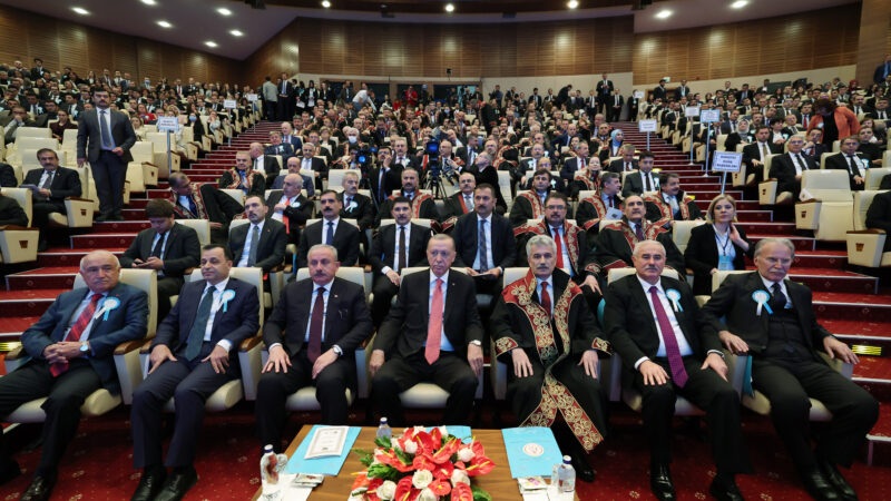 Cumhurbaşkanı Recep Tayyip Erdoğan, Türkiye'yi milli irade eliyle hazırlanmış, sivil