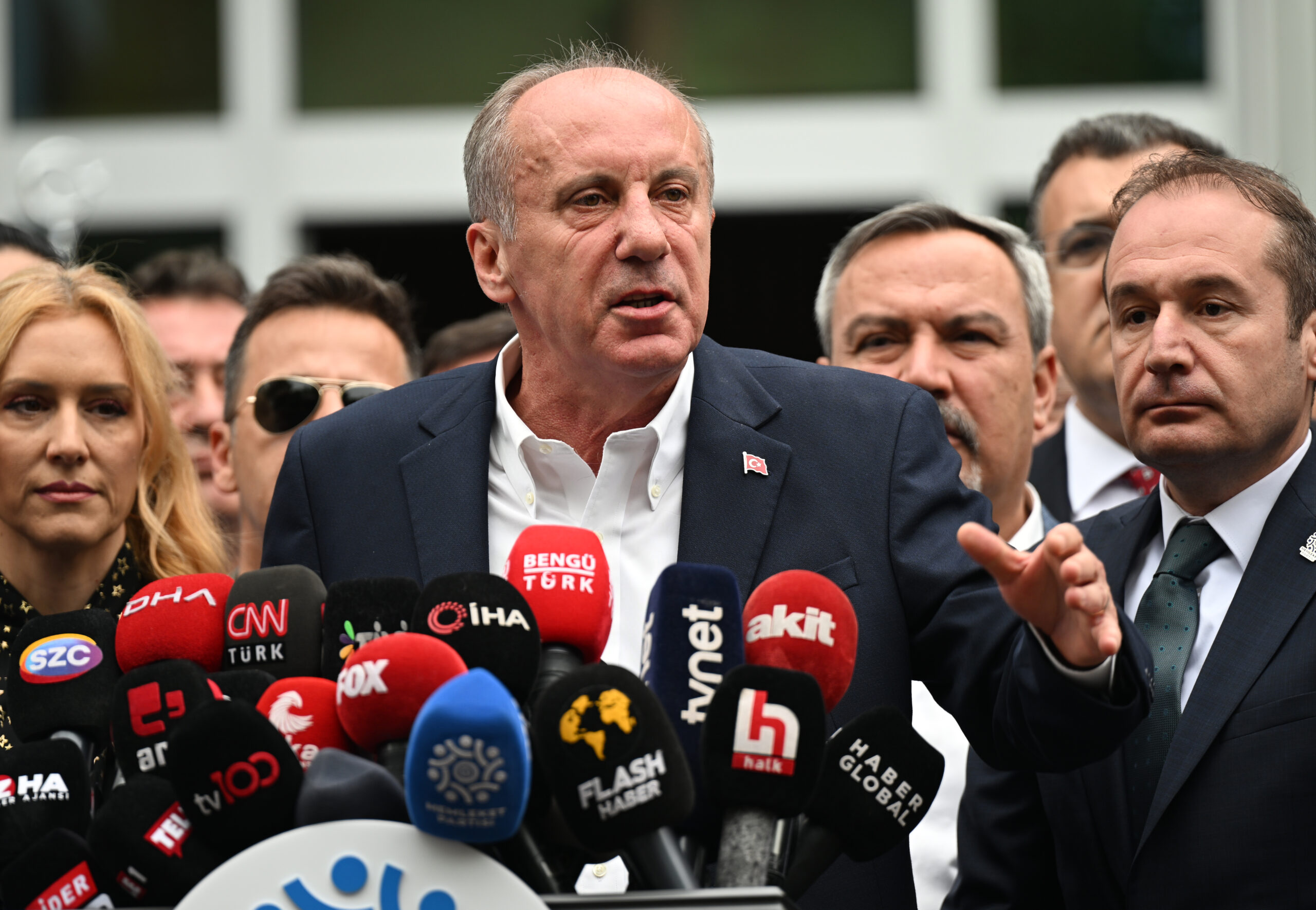 Muharrem İnce Cumhurbaşkanlığı adaylığından çekildi