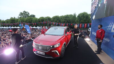 Bursa’da büyük buluşma! Togg sahneye çıktı…