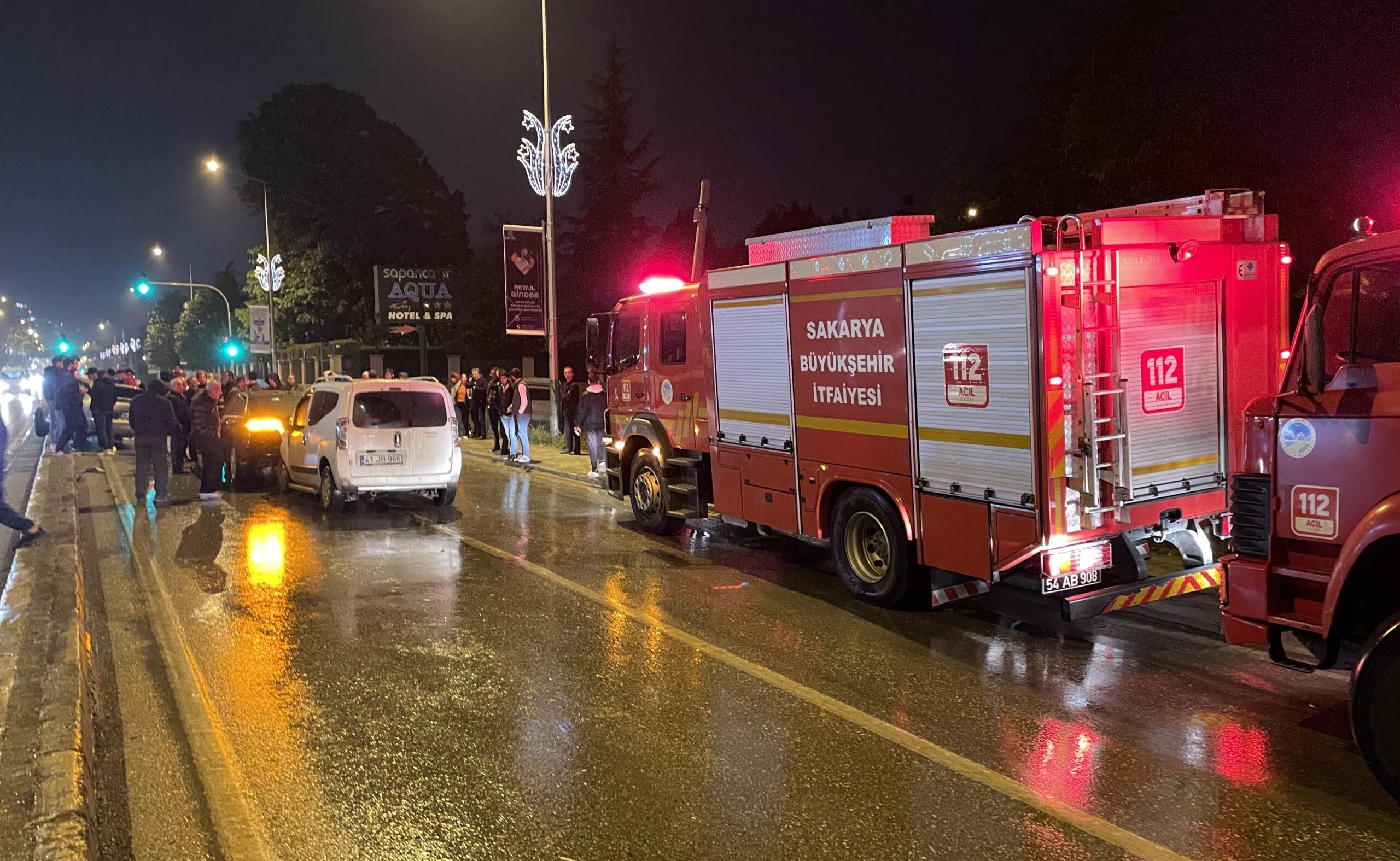 Zincirleme kaza: 1 ölü, 3 yaralı