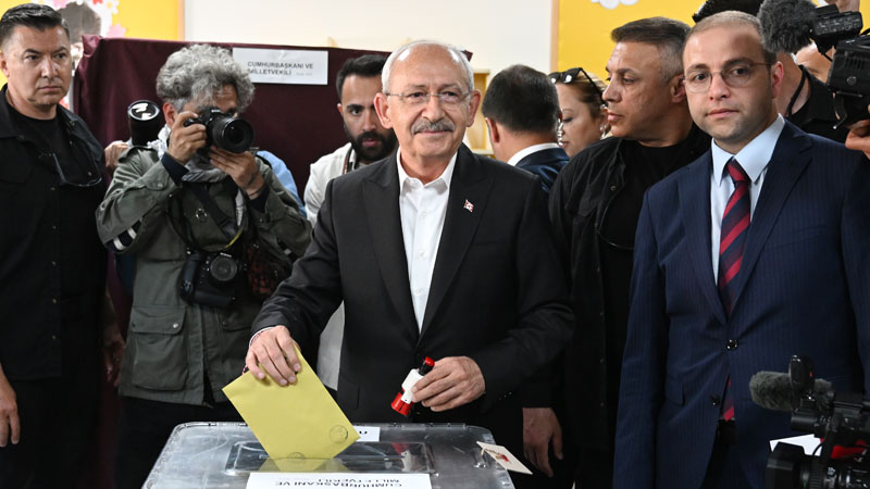 Kemal Kılıçdaroğlu oyunu kullandı Kemal Kılıçdaroğlu oyunu kullandı