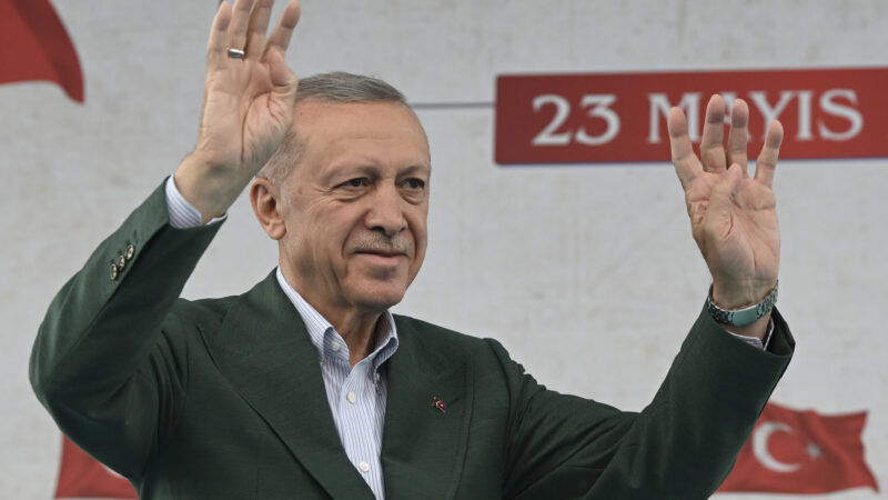 Cumhurbaşkanı Erdoğan: ‘Yeni bir zaferle sandıklardan çıkıyoruz’ 28 Mayıs seçimlerine yönelik mesajlar veren Cumhurbaşkanı Recep Tayyip Erdoğan,