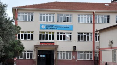 Bursa’daki bu okulda öğrenci velisi müdür yardımcısını vurdu!