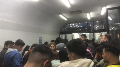 Sınırda alışveriş kuyruğu