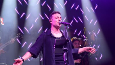 Oğuzhan Koç, Bursa’da sahne aldı