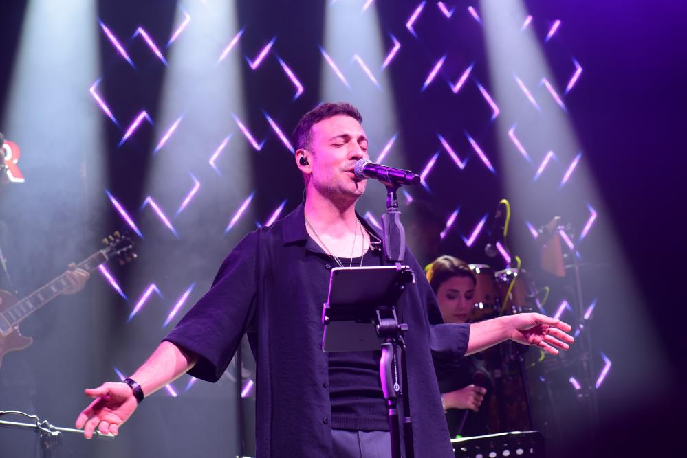 Oğuzhan Koç, Bursa’da sahne aldı