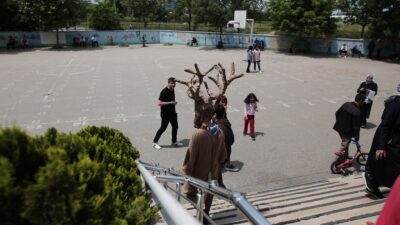 Bursalı tiyatrocu sandık başında güldürdü!