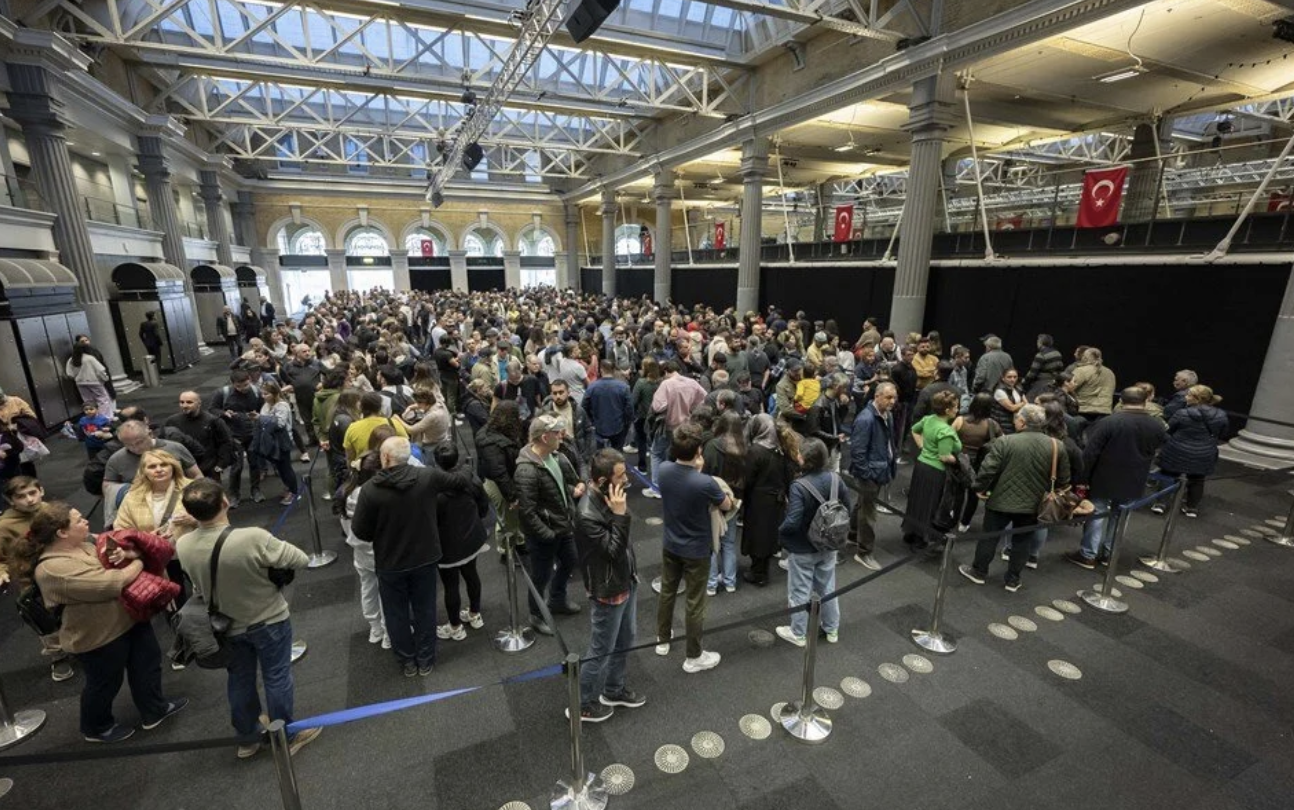 Yurt dışında kaç kişi oy kullandı? Yurt dışında kaç kişi oy kullandı?