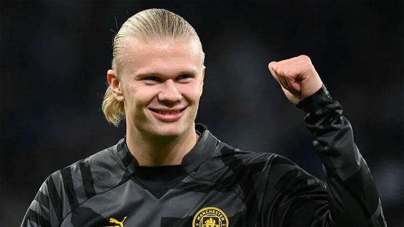 İngiltere Futbol Yazarları Birliği (FWA), Premier Lig ekibi Manchester City'nin