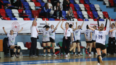 Poyrazın Kızları, Süper Lig’e koşuyor