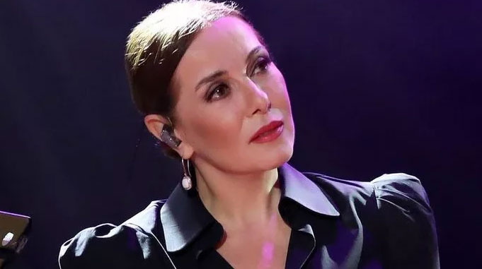 İncecik beli çok konuşulmuştu! Formunu nasıl koruduğunu ilk kez açıkladı