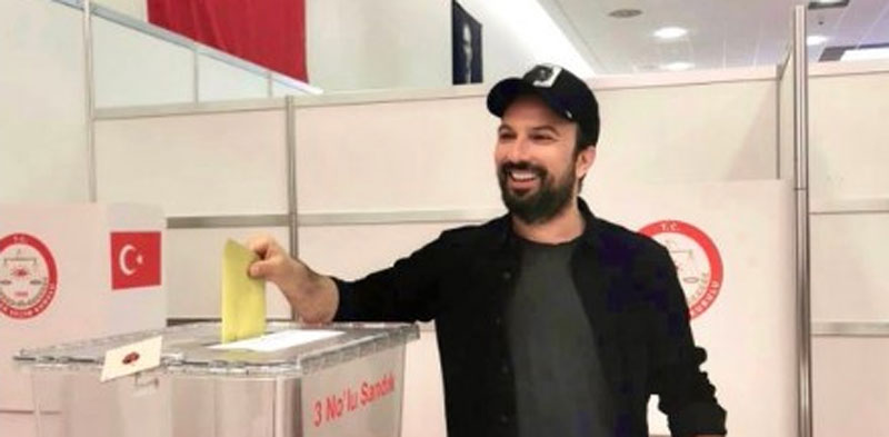 Almanya’da yaşayan Tarkan, oyunu kullandı