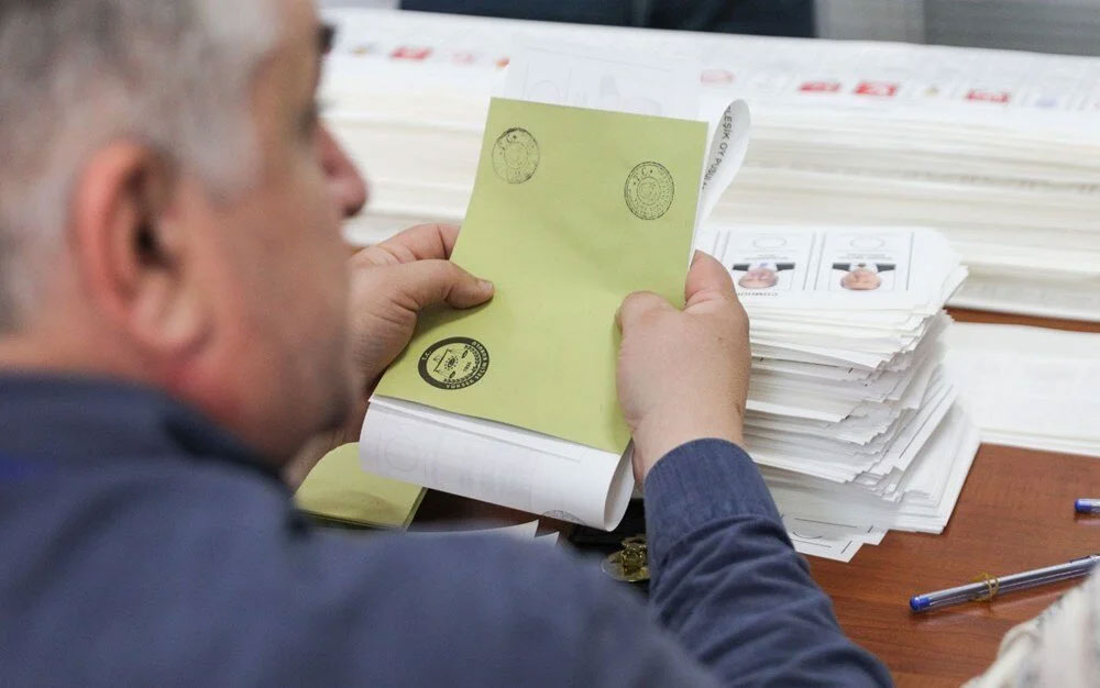 Seçmenler 10 ülkede daha sandık başına gitti