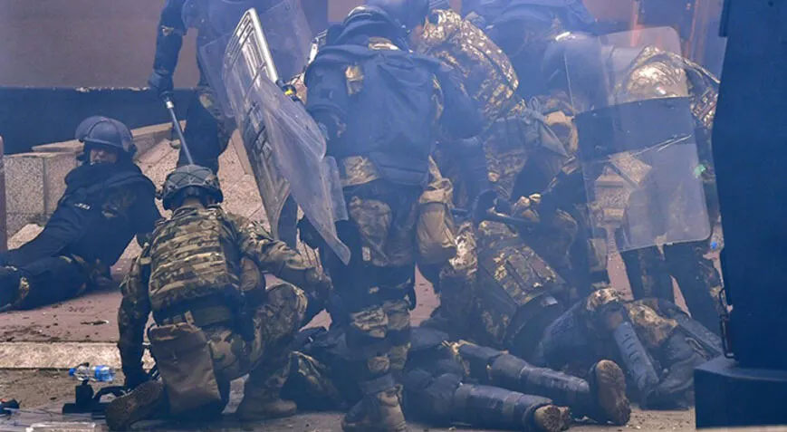 NATO’dan Kosova’ya ek askeri güç